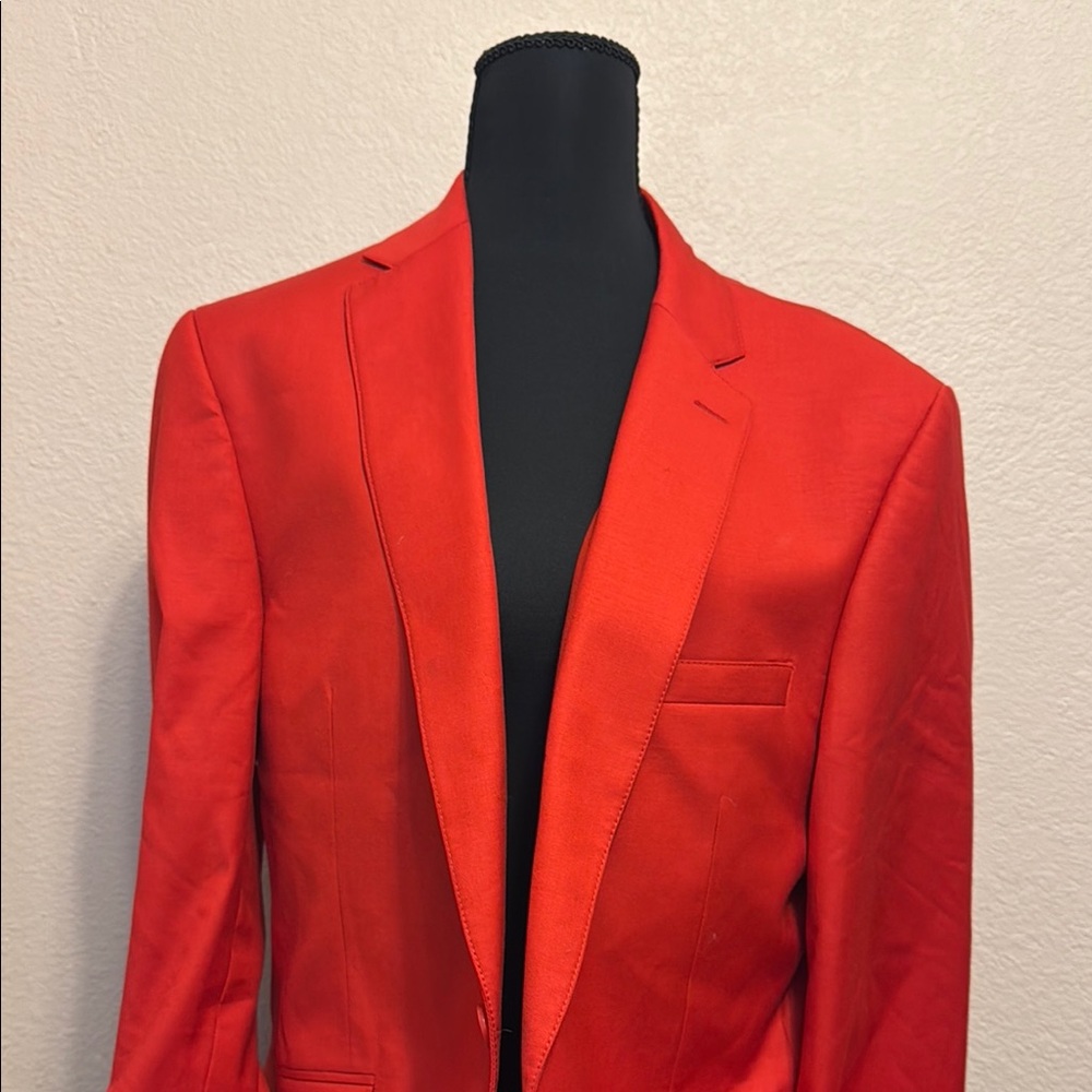 Red Sport Coat with Notched Lapels and Tailored Fit